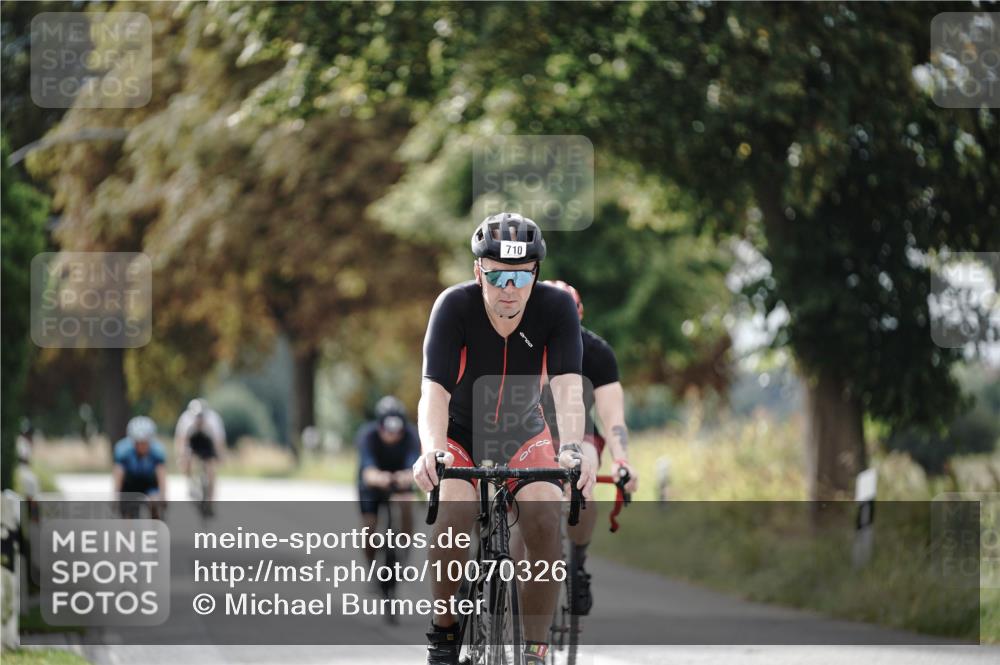 30.08.2026 - Elbe Triathlon Hamburg Michael Burmester http://msf.ph/oto/10070326 30.08.2026 09:54:14 Radfahren 362, 408, 497, 537, 560, 710, 712 meine-sportfotos.de