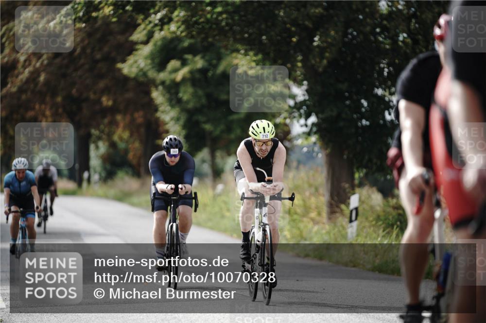 30.08.2026 - Elbe Triathlon Hamburg Michael Burmester http://msf.ph/oto/10070328 30.08.2026 09:54:15 Radfahren 362, 408, 497, 537, 560, 710, 712 meine-sportfotos.de