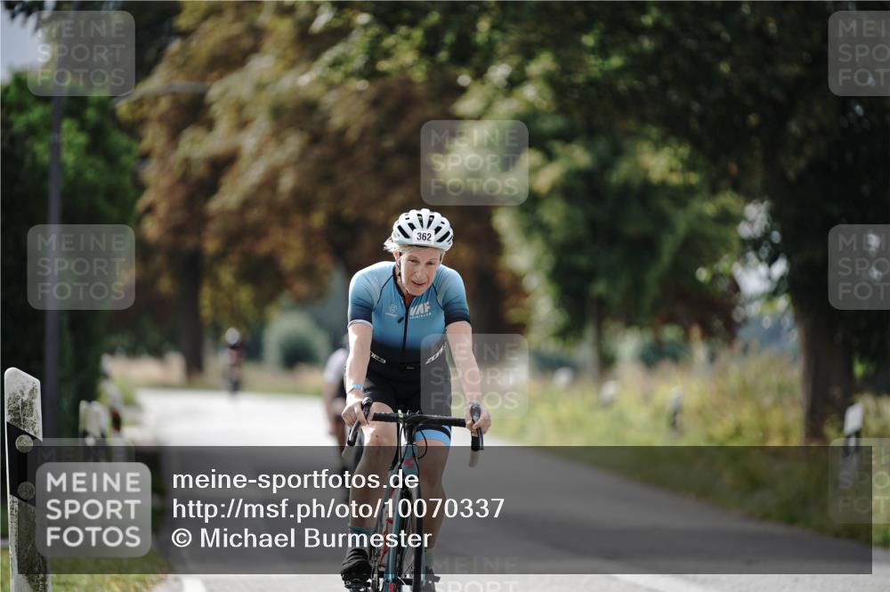 30.08.2026 - Elbe Triathlon Hamburg Michael Burmester http://msf.ph/oto/10070337 30.08.2026 09:54:17 Radfahren 362, 408, 537, 560, 710, 712 meine-sportfotos.de