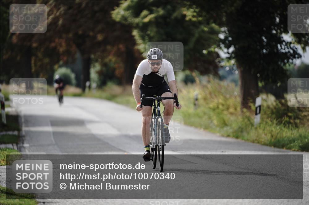 30.08.2026 - Elbe Triathlon Hamburg Michael Burmester http://msf.ph/oto/10070340 30.08.2026 09:54:19 Radfahren 362, 408, 560, 563 meine-sportfotos.de