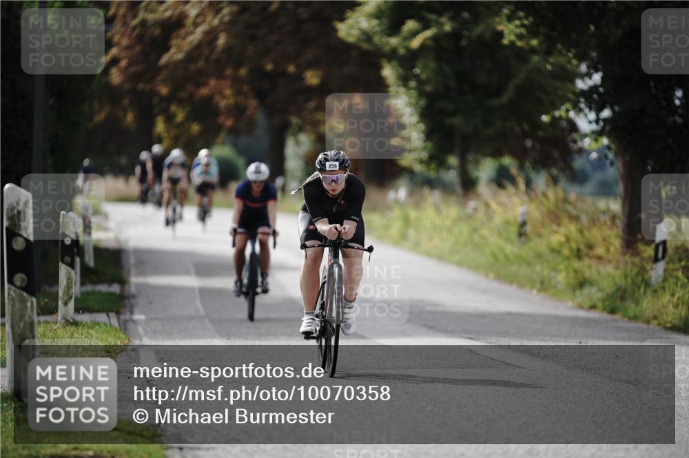 30.08.2026 - Elbe Triathlon Hamburg Michael Burmester http://msf.ph/oto/10070358 30.08.2026 09:54:38 Radfahren 462, 711, 713, 856, 911, 960 meine-sportfotos.de