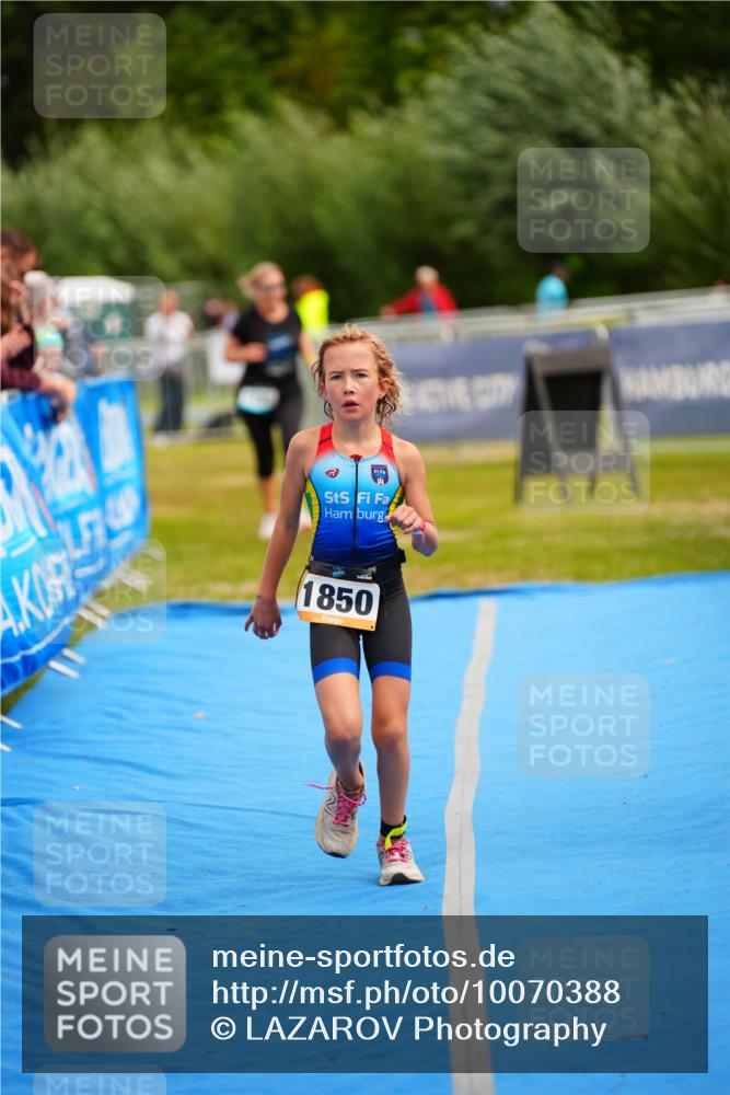 30.08.2026 - Elbe Triathlon Hamburg LAZAROV Photography http://msf.ph/oto/10070388 30.08.2026 12:52:45 Ziel 1705, 1850 meine-sportfotos.de