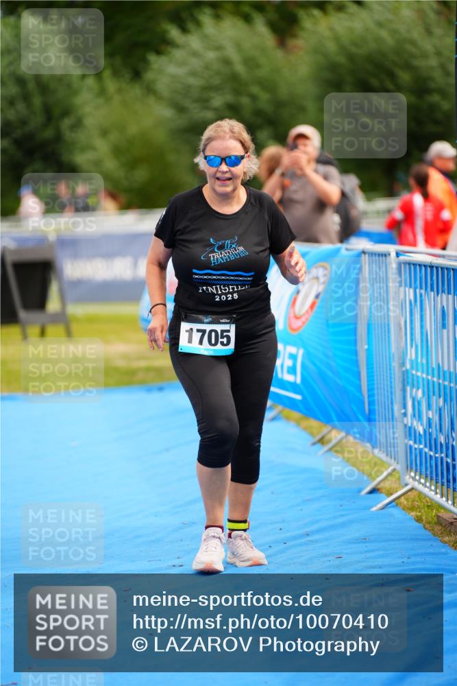 30.08.2026 - Elbe Triathlon Hamburg LAZAROV Photography http://msf.ph/oto/10070410 30.08.2026 12:52:52 Ziel 1705 meine-sportfotos.de