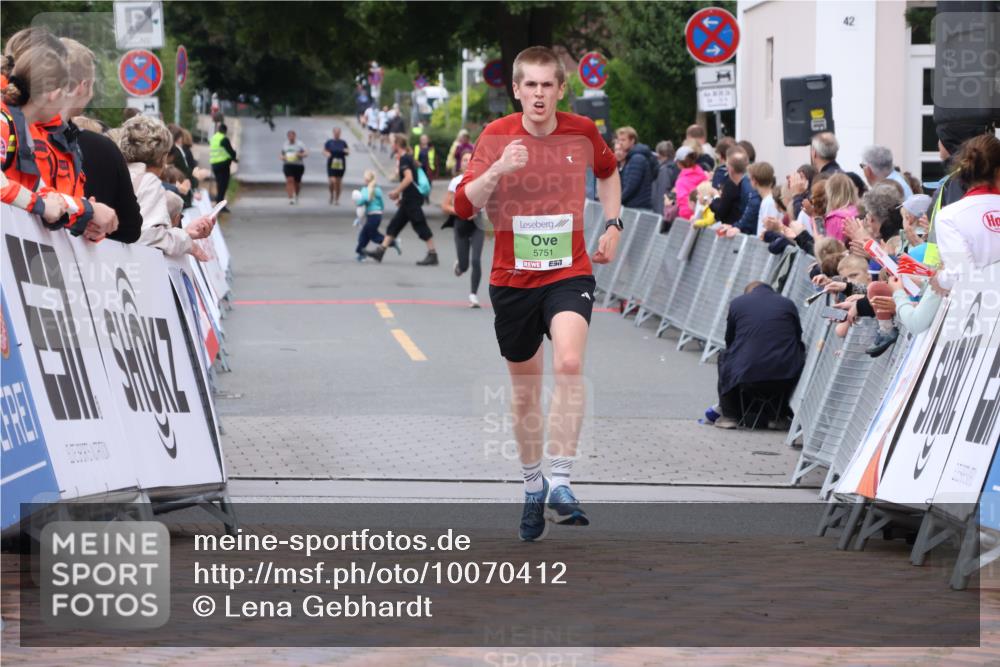 30.08.2026 - Blankeneser Heldenlauf Lena Gebhardt http://msf.ph/oto/10070412 30.08.2026 10:08:13 Ziel 5751 meine-sportfotos.de