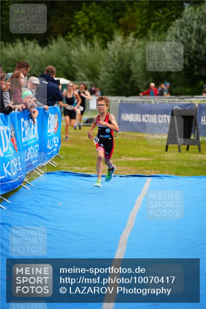 30.08.2026 - Elbe Triathlon Hamburg LAZAROV Photography http://msf.ph/oto/10070417 30.08.2026 12:53:02 Ziel 1755, 1768, 1842 meine-sportfotos.de