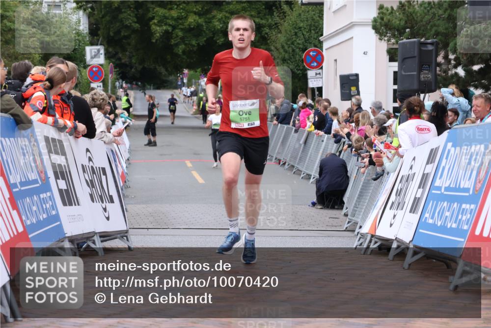 30.08.2026 - Blankeneser Heldenlauf Lena Gebhardt http://msf.ph/oto/10070420 30.08.2026 10:08:14 Ziel 5751 meine-sportfotos.de