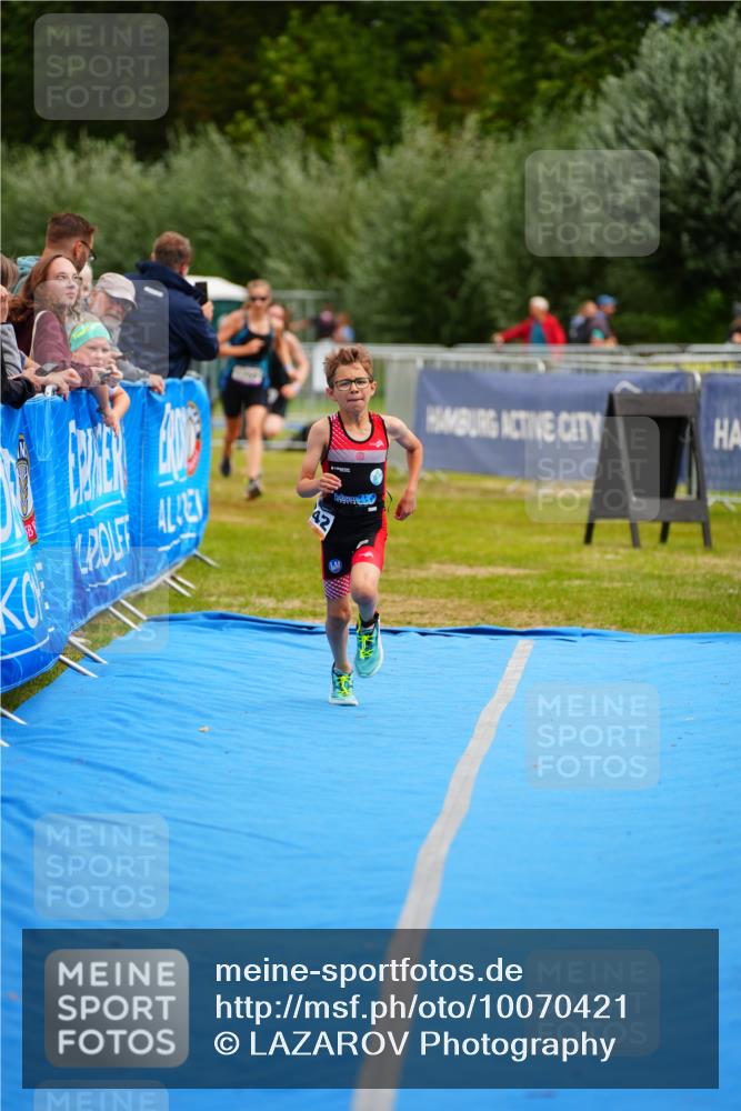 30.08.2026 - Elbe Triathlon Hamburg LAZAROV Photography http://msf.ph/oto/10070421 30.08.2026 12:53:02 Ziel 1755, 1768, 1842 meine-sportfotos.de