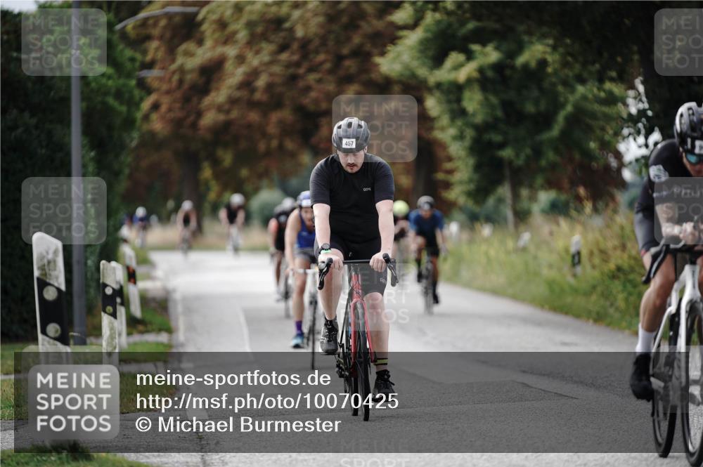 30.08.2026 - Elbe Triathlon Hamburg Michael Burmester http://msf.ph/oto/10070425 30.08.2026 09:55:21 Radfahren 457, 488, 528, 534, 628, 633, 933, 939, 961, 967 meine-sportfotos.de