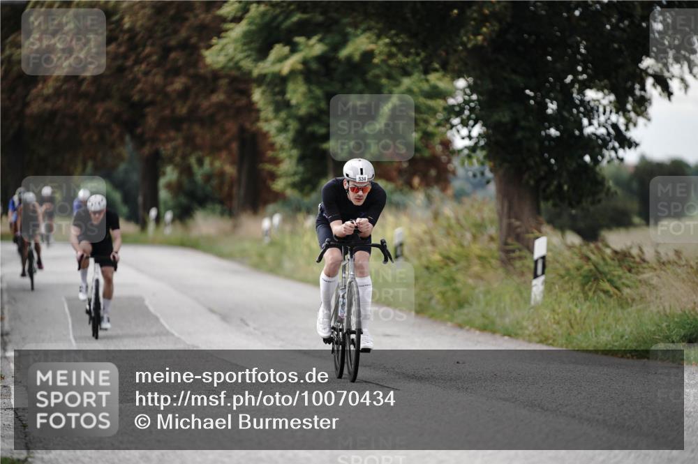 30.08.2026 - Elbe Triathlon Hamburg Michael Burmester http://msf.ph/oto/10070434 30.08.2026 09:55:27 Radfahren 353, 528, 534, 617, 628, 633, 669, 939, 961 meine-sportfotos.de