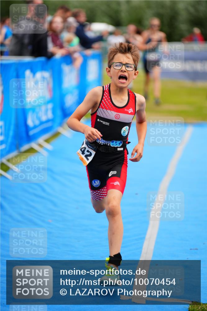 30.08.2026 - Elbe Triathlon Hamburg LAZAROV Photography http://msf.ph/oto/10070454 30.08.2026 12:53:04 Ziel 1755, 1768, 1842 meine-sportfotos.de