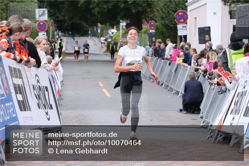 30.08.2026 - Blankeneser Heldenlauf Lena Gebhardt http://msf.ph/oto/10070464 30.08.2026 10:08:20 Ziel 5150, 5751 meine-sportfotos.de
