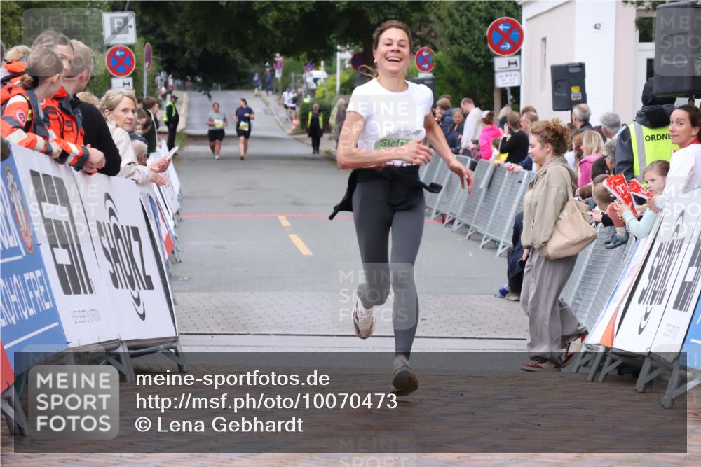 30.08.2026 - Blankeneser Heldenlauf Lena Gebhardt http://msf.ph/oto/10070473 30.08.2026 10:08:21 Ziel 5150, 5751 meine-sportfotos.de