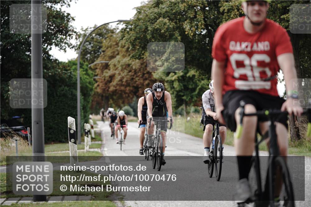 30.08.2026 - Elbe Triathlon Hamburg Michael Burmester http://msf.ph/oto/10070476 30.08.2026 09:55:46 Radfahren 352, 397, 479, 595, 621, 757, 820, 843 meine-sportfotos.de