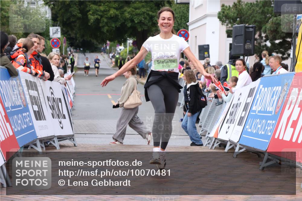 30.08.2026 - Blankeneser Heldenlauf Lena Gebhardt http://msf.ph/oto/10070481 30.08.2026 10:08:22 Ziel 5150, 5751 meine-sportfotos.de