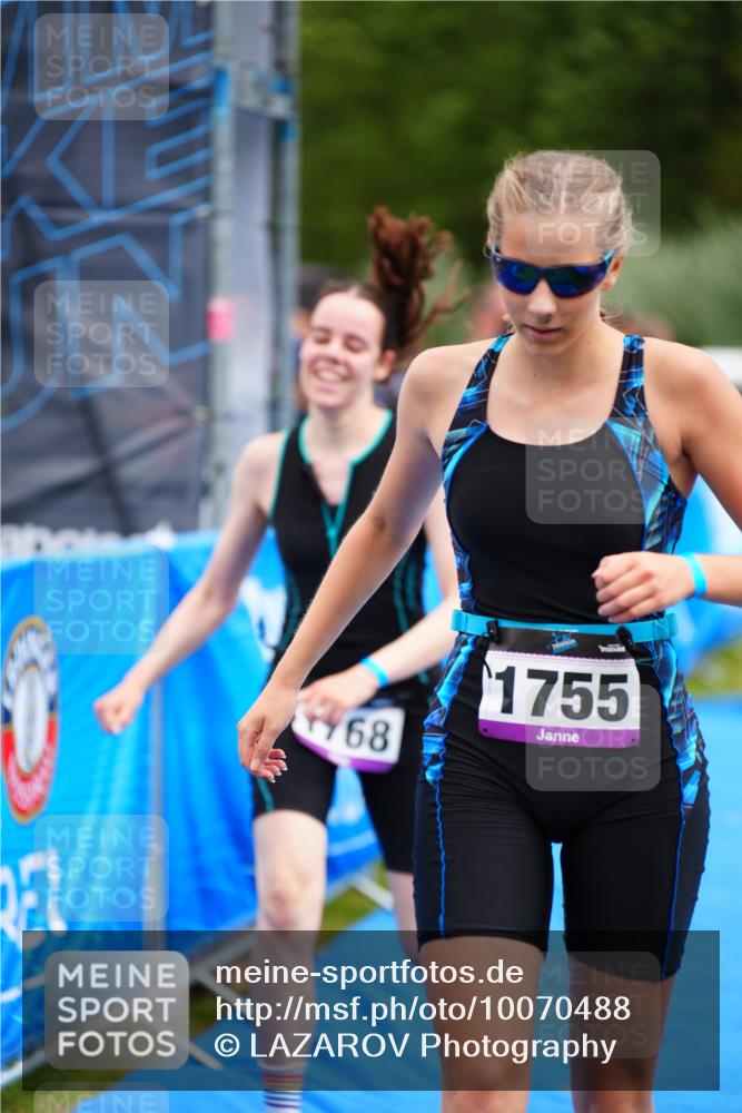 30.08.2026 - Elbe Triathlon Hamburg LAZAROV Photography http://msf.ph/oto/10070488 30.08.2026 12:53:08 Ziel 1755, 1768 meine-sportfotos.de