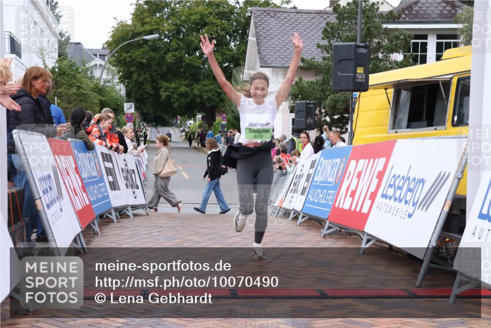 30.08.2026 - Blankeneser Heldenlauf Lena Gebhardt http://msf.ph/oto/10070490 30.08.2026 10:08:22 Ziel 5150, 5751 meine-sportfotos.de
