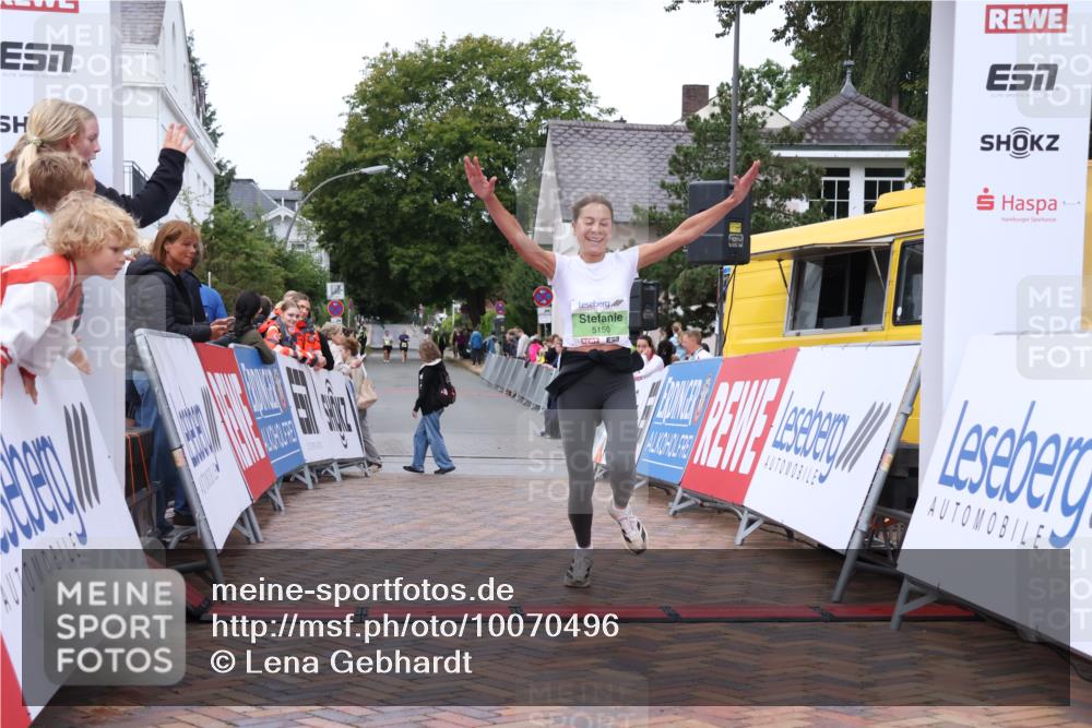 30.08.2026 - Blankeneser Heldenlauf Lena Gebhardt http://msf.ph/oto/10070496 30.08.2026 10:08:23 Ziel 5150, 5751 meine-sportfotos.de