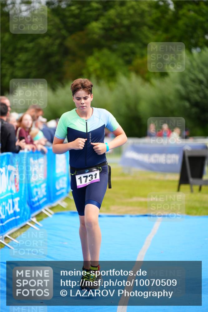 30.08.2026 - Elbe Triathlon Hamburg LAZAROV Photography http://msf.ph/oto/10070509 30.08.2026 12:53:18 Ziel 1731 meine-sportfotos.de