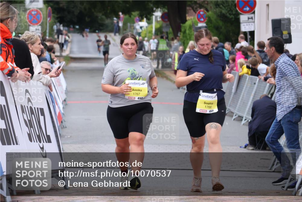 30.08.2026 - Blankeneser Heldenlauf Lena Gebhardt http://msf.ph/oto/10070537 30.08.2026 10:08:59 Ziel  meine-sportfotos.de