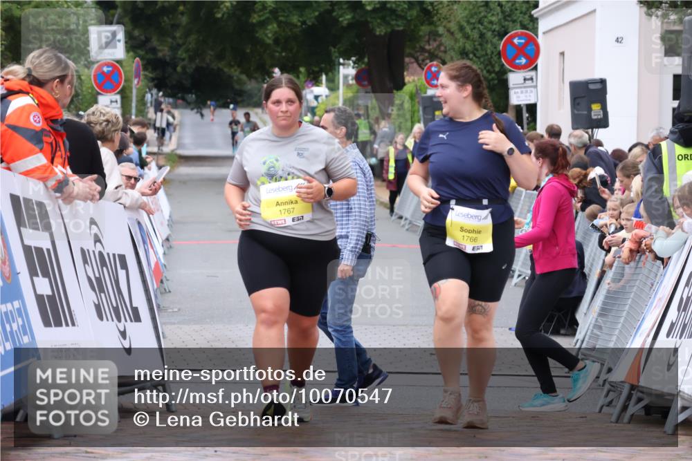 30.08.2026 - Blankeneser Heldenlauf Lena Gebhardt http://msf.ph/oto/10070547 30.08.2026 10:09:00 Ziel  meine-sportfotos.de
