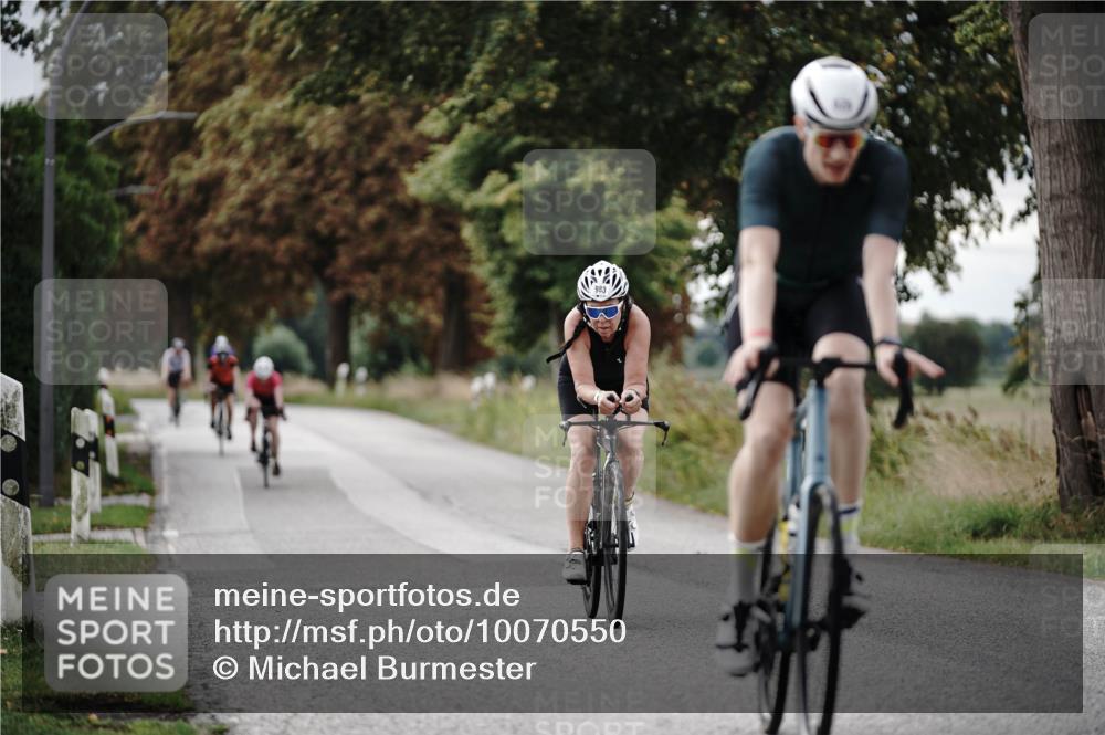 30.08.2026 - Elbe Triathlon Hamburg Michael Burmester http://msf.ph/oto/10070550 30.08.2026 09:56:22 Radfahren 363, 626, 883, 983 meine-sportfotos.de