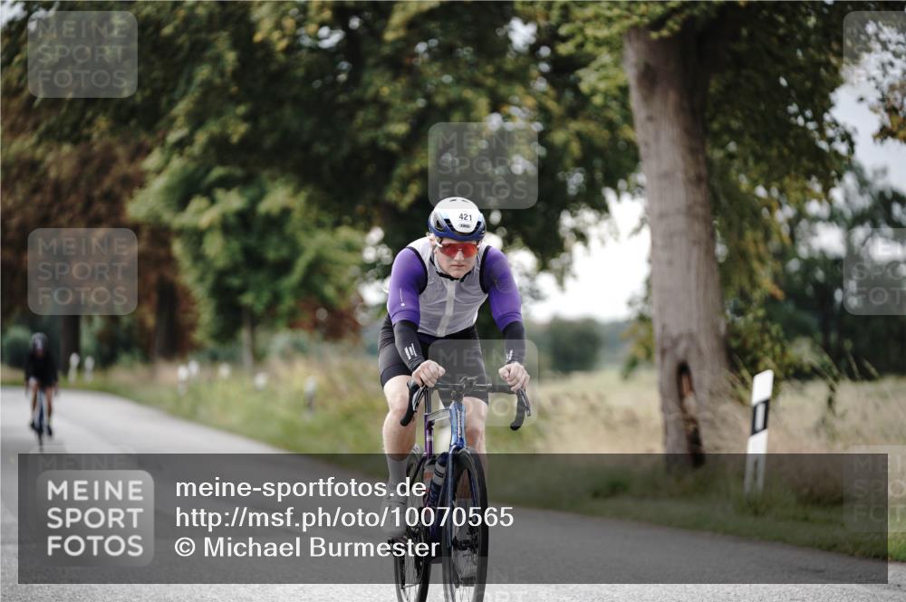 30.08.2026 - Elbe Triathlon Hamburg Michael Burmester http://msf.ph/oto/10070565 30.08.2026 09:56:33 Radfahren 421, 731, 853, 926 meine-sportfotos.de