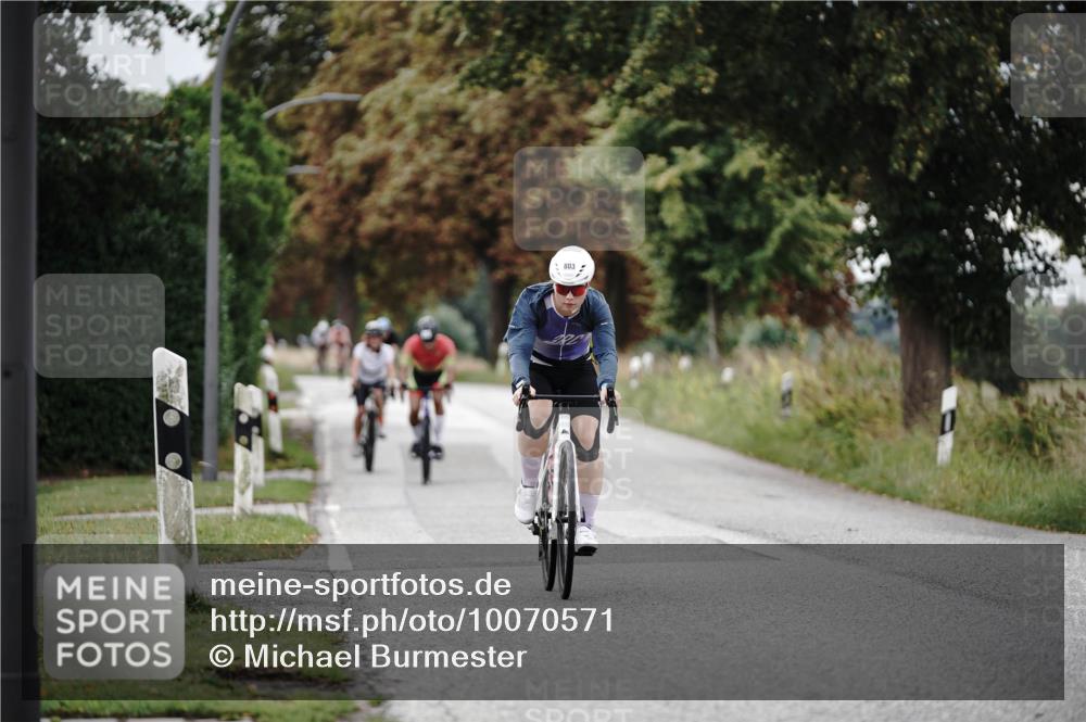 30.08.2026 - Elbe Triathlon Hamburg Michael Burmester http://msf.ph/oto/10070571 30.08.2026 09:56:42 Radfahren 643, 646, 803, 912, 957 meine-sportfotos.de