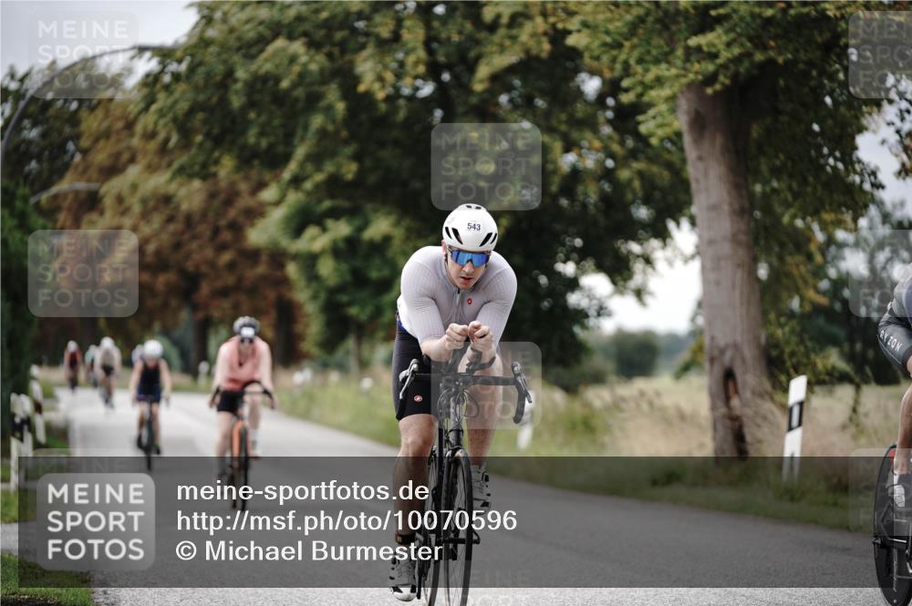 30.08.2026 - Elbe Triathlon Hamburg Michael Burmester http://msf.ph/oto/10070596 30.08.2026 09:56:53 Radfahren 543, 604, 771, 901, 962 meine-sportfotos.de