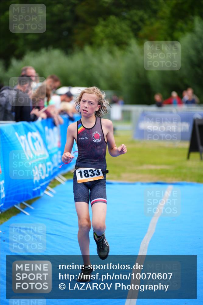 30.08.2026 - Elbe Triathlon Hamburg LAZAROV Photography http://msf.ph/oto/10070607 30.08.2026 12:53:55 Ziel 1761, 1833 meine-sportfotos.de