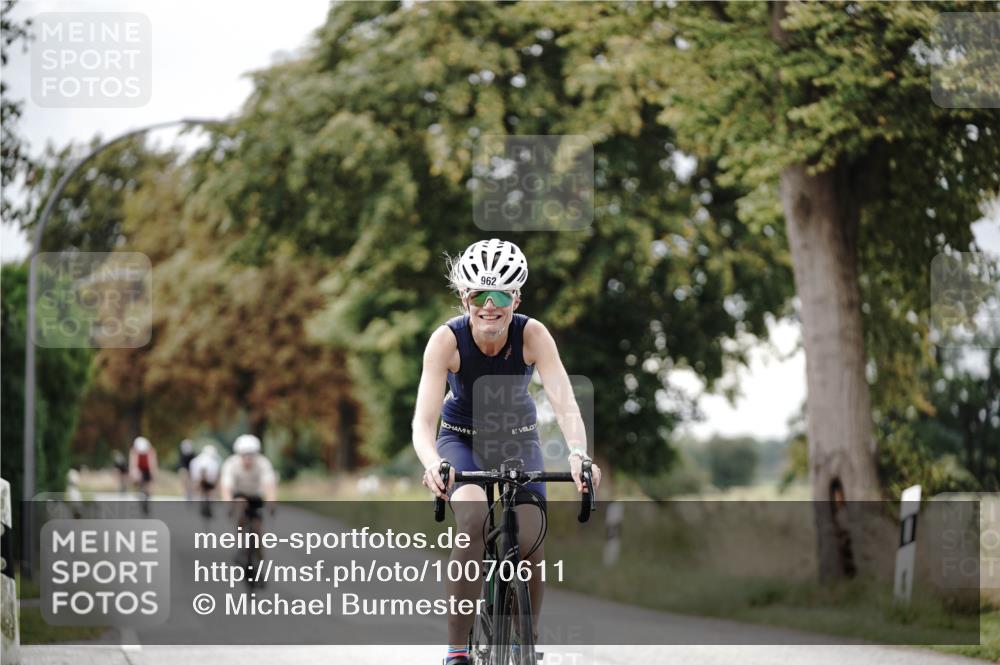30.08.2026 - Elbe Triathlon Hamburg Michael Burmester http://msf.ph/oto/10070611 30.08.2026 09:56:58 Radfahren 604, 612, 741, 901, 962 meine-sportfotos.de