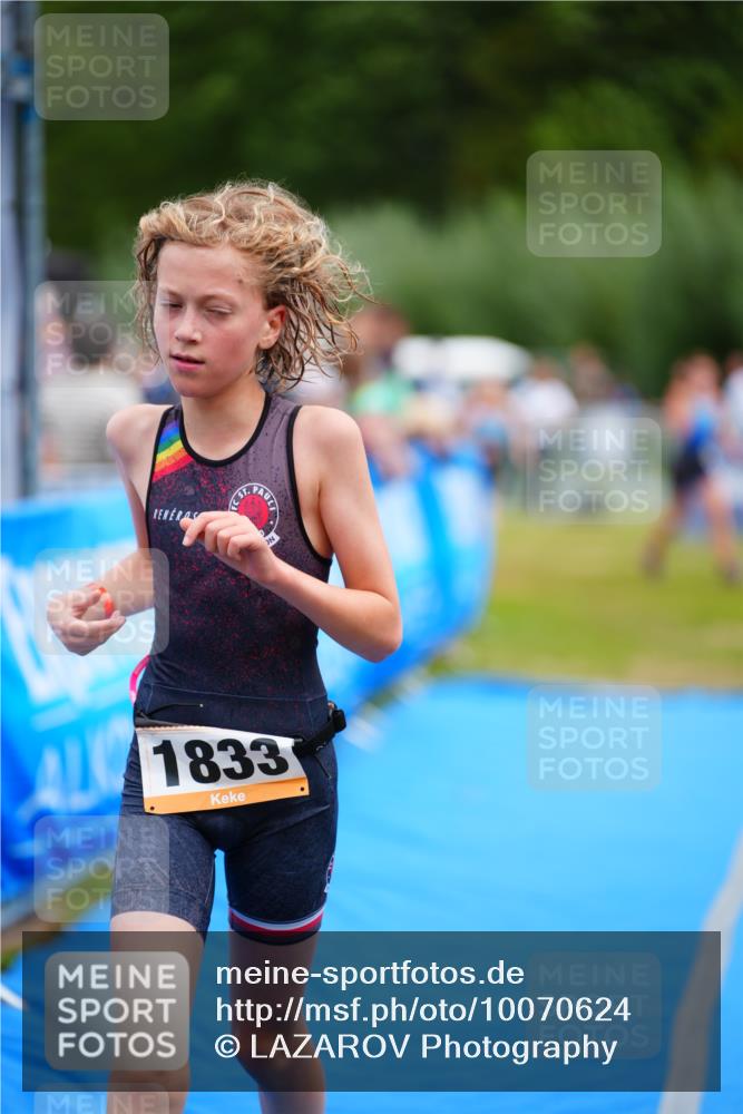 30.08.2026 - Elbe Triathlon Hamburg LAZAROV Photography http://msf.ph/oto/10070624 30.08.2026 12:53:56 Ziel 1761, 1833 meine-sportfotos.de