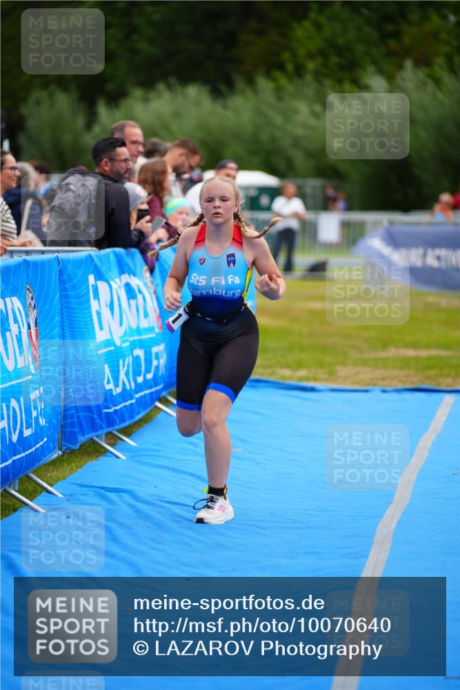 30.08.2026 - Elbe Triathlon Hamburg LAZAROV Photography http://msf.ph/oto/10070640 30.08.2026 12:54:01 Ziel 1761, 1855 meine-sportfotos.de