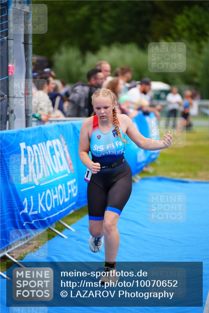 30.08.2026 - Elbe Triathlon Hamburg LAZAROV Photography http://msf.ph/oto/10070652 30.08.2026 12:54:02 Ziel 1761, 1855 meine-sportfotos.de