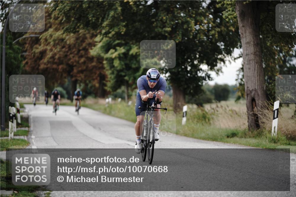 30.08.2026 - Elbe Triathlon Hamburg Michael Burmester http://msf.ph/oto/10070668 30.08.2026 09:57:28 Radfahren 413, 658, 747, 768, 810, 1896 meine-sportfotos.de