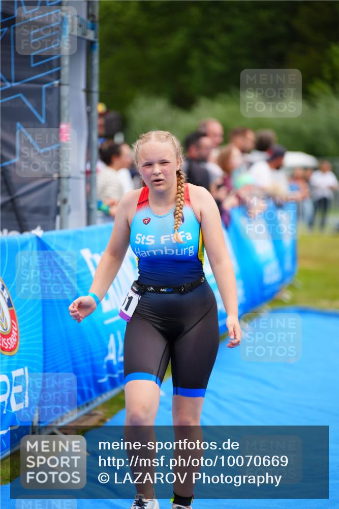 30.08.2026 - Elbe Triathlon Hamburg LAZAROV Photography http://msf.ph/oto/10070669 30.08.2026 12:54:03 Ziel 1761, 1855 meine-sportfotos.de