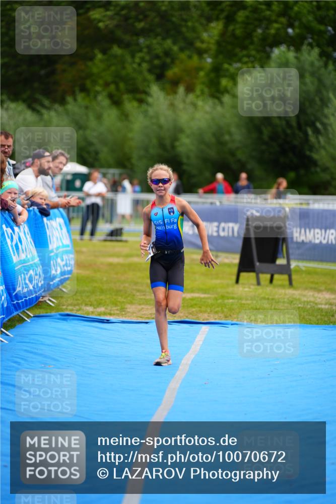 30.08.2026 - Elbe Triathlon Hamburg LAZAROV Photography http://msf.ph/oto/10070672 30.08.2026 12:54:06 Ziel 1855 meine-sportfotos.de