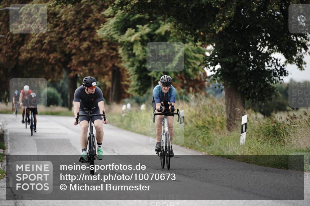 30.08.2026 - Elbe Triathlon Hamburg Michael Burmester http://msf.ph/oto/10070673 30.08.2026 09:57:33 Radfahren 413, 737, 768, 976 meine-sportfotos.de