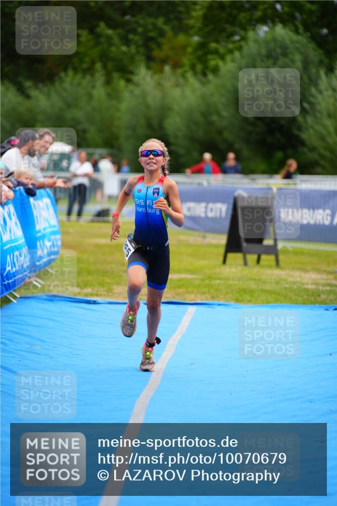 30.08.2026 - Elbe Triathlon Hamburg LAZAROV Photography http://msf.ph/oto/10070679 30.08.2026 12:54:07 Ziel 1855 meine-sportfotos.de