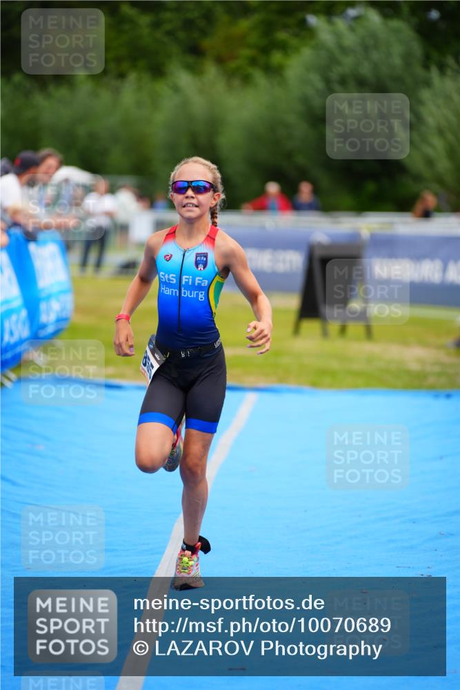 30.08.2026 - Elbe Triathlon Hamburg LAZAROV Photography http://msf.ph/oto/10070689 30.08.2026 12:54:07 Ziel 1855 meine-sportfotos.de