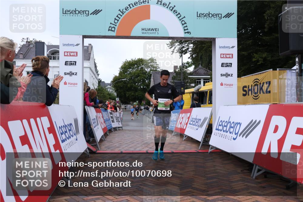30.08.2026 - Blankeneser Heldenlauf Lena Gebhardt http://msf.ph/oto/10070698 30.08.2026 10:09:37 Ziel 5005 meine-sportfotos.de