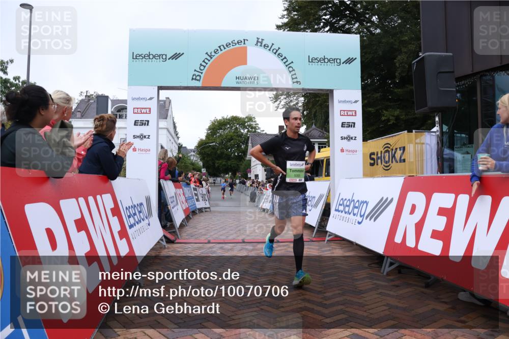 30.08.2026 - Blankeneser Heldenlauf Lena Gebhardt http://msf.ph/oto/10070706 30.08.2026 10:09:37 Ziel 5005 meine-sportfotos.de