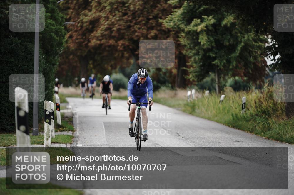 30.08.2026 - Elbe Triathlon Hamburg Michael Burmester http://msf.ph/oto/10070707 30.08.2026 09:57:51 Radfahren 446, 505, 619, 938 meine-sportfotos.de