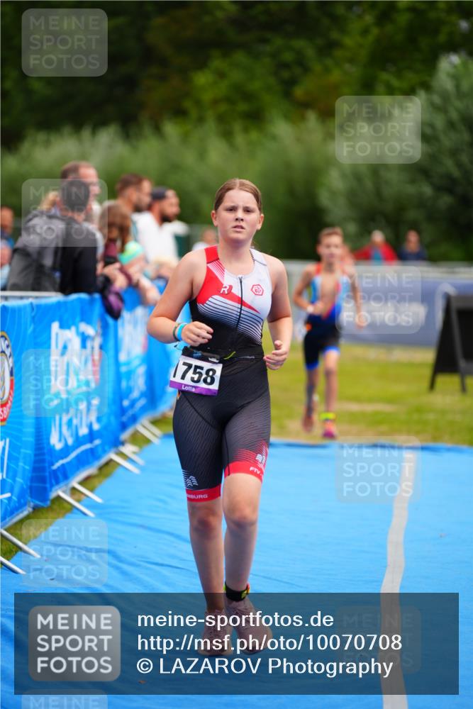 30.08.2026 - Elbe Triathlon Hamburg LAZAROV Photography http://msf.ph/oto/10070708 30.08.2026 12:54:19 Ziel 1758, 1836, 1857, 1864 meine-sportfotos.de