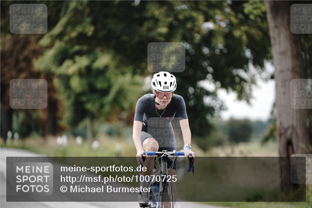 30.08.2026 - Elbe Triathlon Hamburg Michael Burmester http://msf.ph/oto/10070725 30.08.2026 09:58:02 Radfahren 423, 611, 838, 880, 944 meine-sportfotos.de