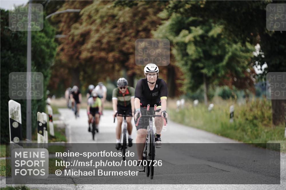30.08.2026 - Elbe Triathlon Hamburg Michael Burmester http://msf.ph/oto/10070726 30.08.2026 09:58:04 Radfahren 403, 423, 611, 838, 880, 944 meine-sportfotos.de