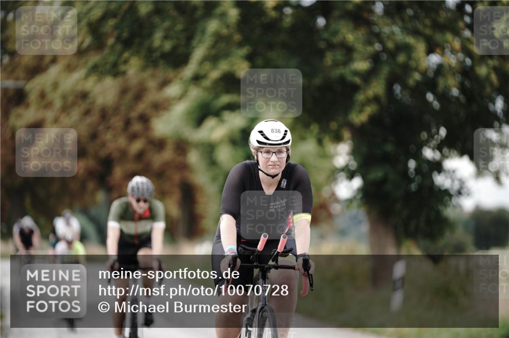 30.08.2026 - Elbe Triathlon Hamburg Michael Burmester http://msf.ph/oto/10070728 30.08.2026 09:58:05 Radfahren 403, 423, 785, 838, 880, 944 meine-sportfotos.de