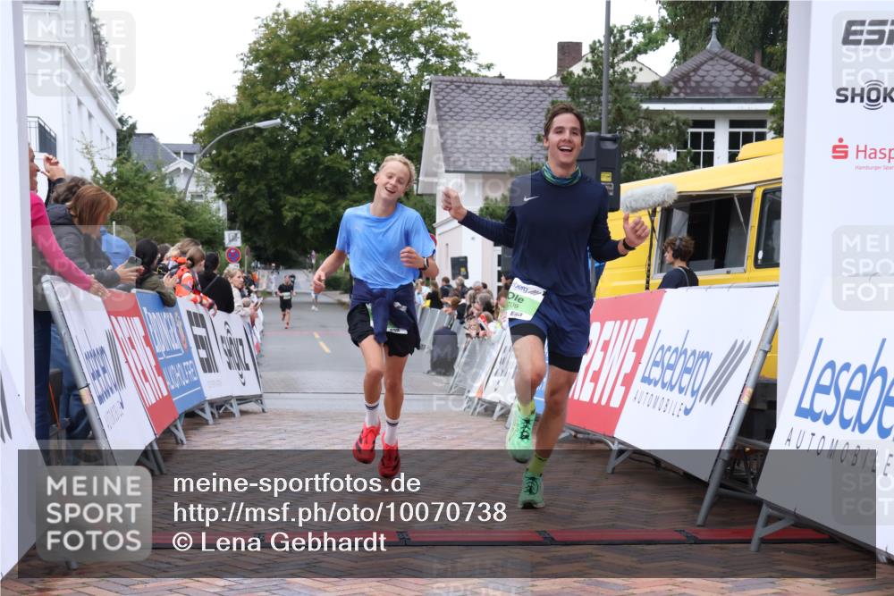 30.08.2026 - Blankeneser Heldenlauf Lena Gebhardt http://msf.ph/oto/10070738 30.08.2026 10:09:43 Ziel 5005, 5606, 5709 meine-sportfotos.de