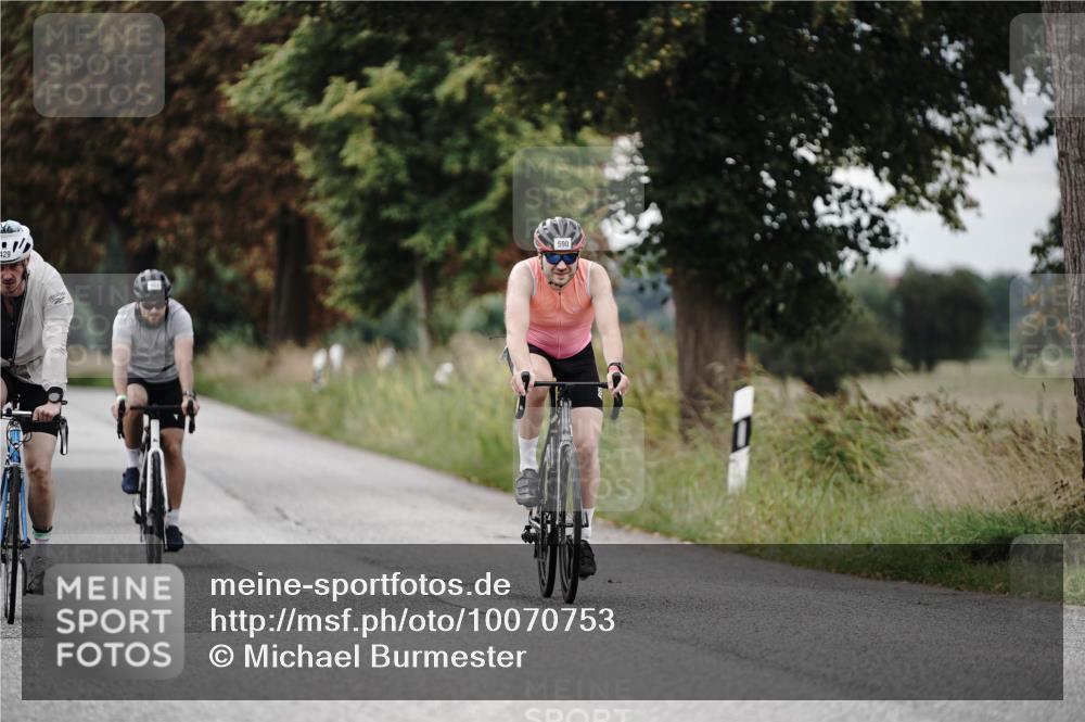 30.08.2026 - Elbe Triathlon Hamburg Michael Burmester http://msf.ph/oto/10070753 30.08.2026 09:58:14 Radfahren 403, 404, 429, 585, 590, 785, 897 meine-sportfotos.de