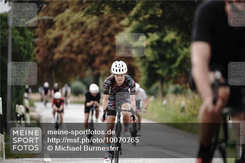 30.08.2026 - Elbe Triathlon Hamburg Michael Burmester http://msf.ph/oto/10070765 30.08.2026 09:58:24 Radfahren 481, 603, 607, 701, 722, 728, 886, 891 meine-sportfotos.de