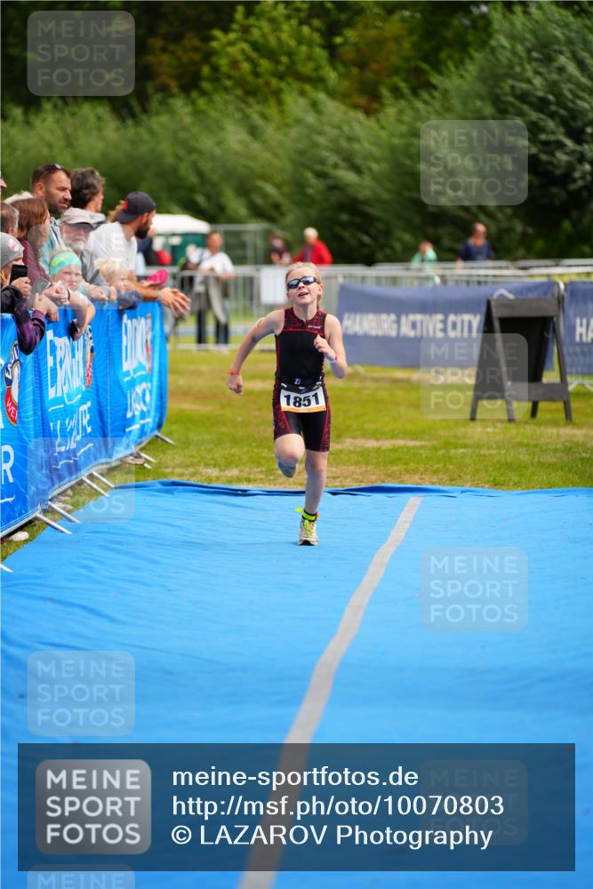 30.08.2026 - Elbe Triathlon Hamburg LAZAROV Photography http://msf.ph/oto/10070803 30.08.2026 12:55:01 Ziel 1851 meine-sportfotos.de